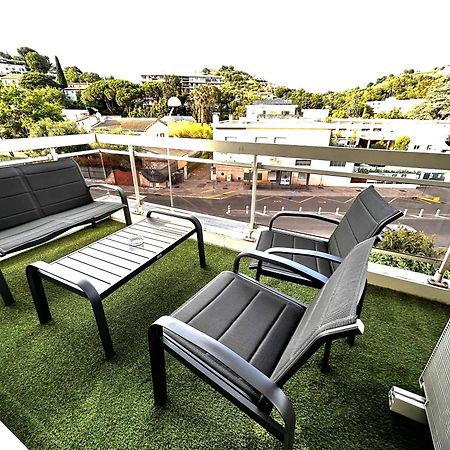 Superbe Studio Climatise Avec Terrasse Proche Mer Cagnes-sur-Mer Luaran gambar